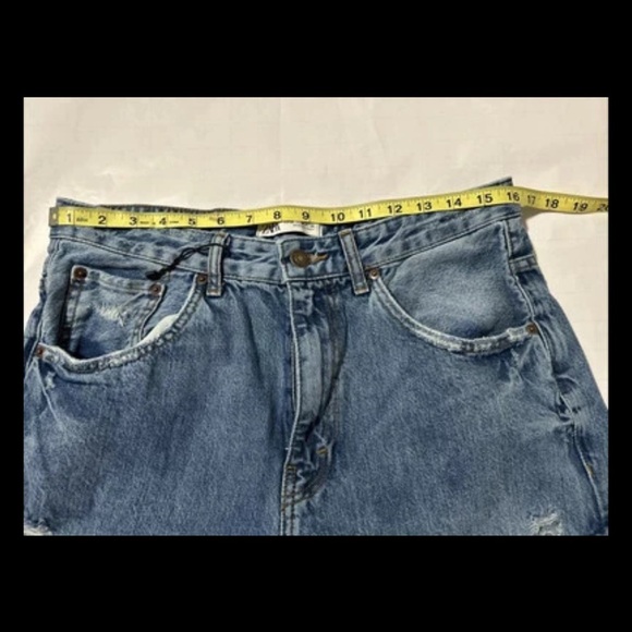 Zara Blue High Rise Denim Jeans with Authentic Wash - Picture 5 of 5